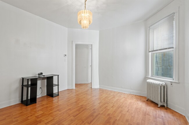 Building Photo - 37 64th St