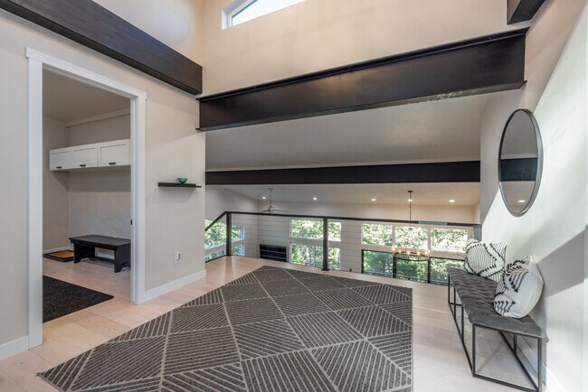 Building Photo - 255 Matterhorn Dr