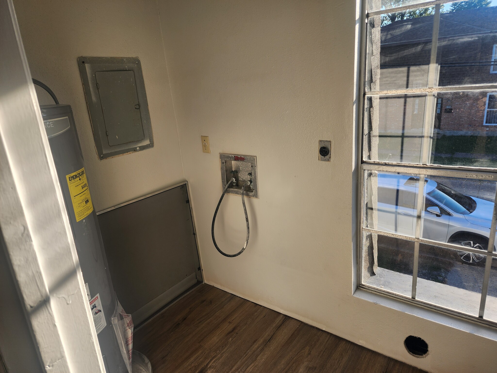 Building Photo - 4801 Grammar Ave