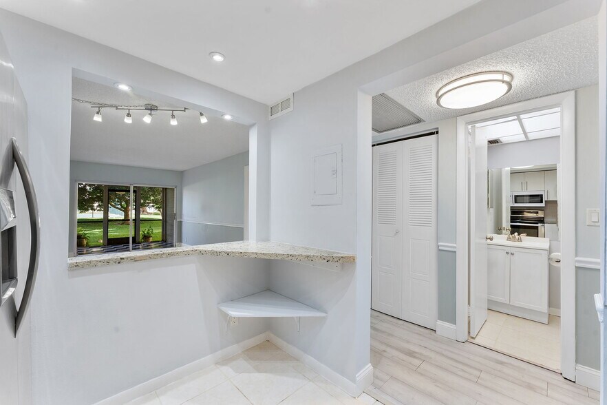 Building Photo - 9370 SW 8th St