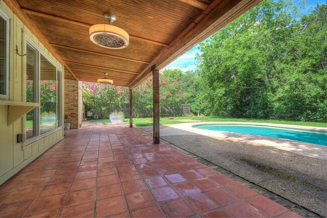 Building Photo - 7000 Greenock St