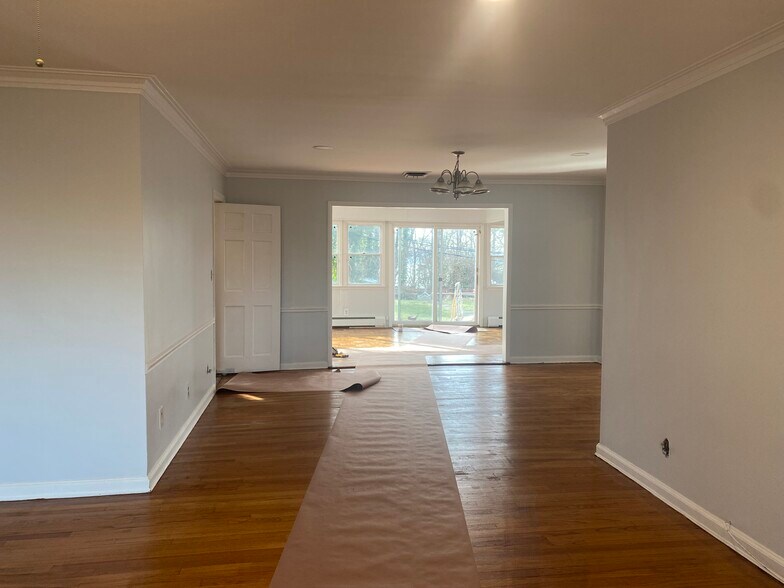 Building Photo - 60 Gristmill Ln