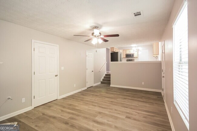 Building Photo - 3054 Aberdeen Way