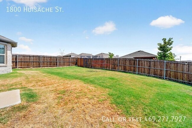 Building Photo - 1800 Huisache St