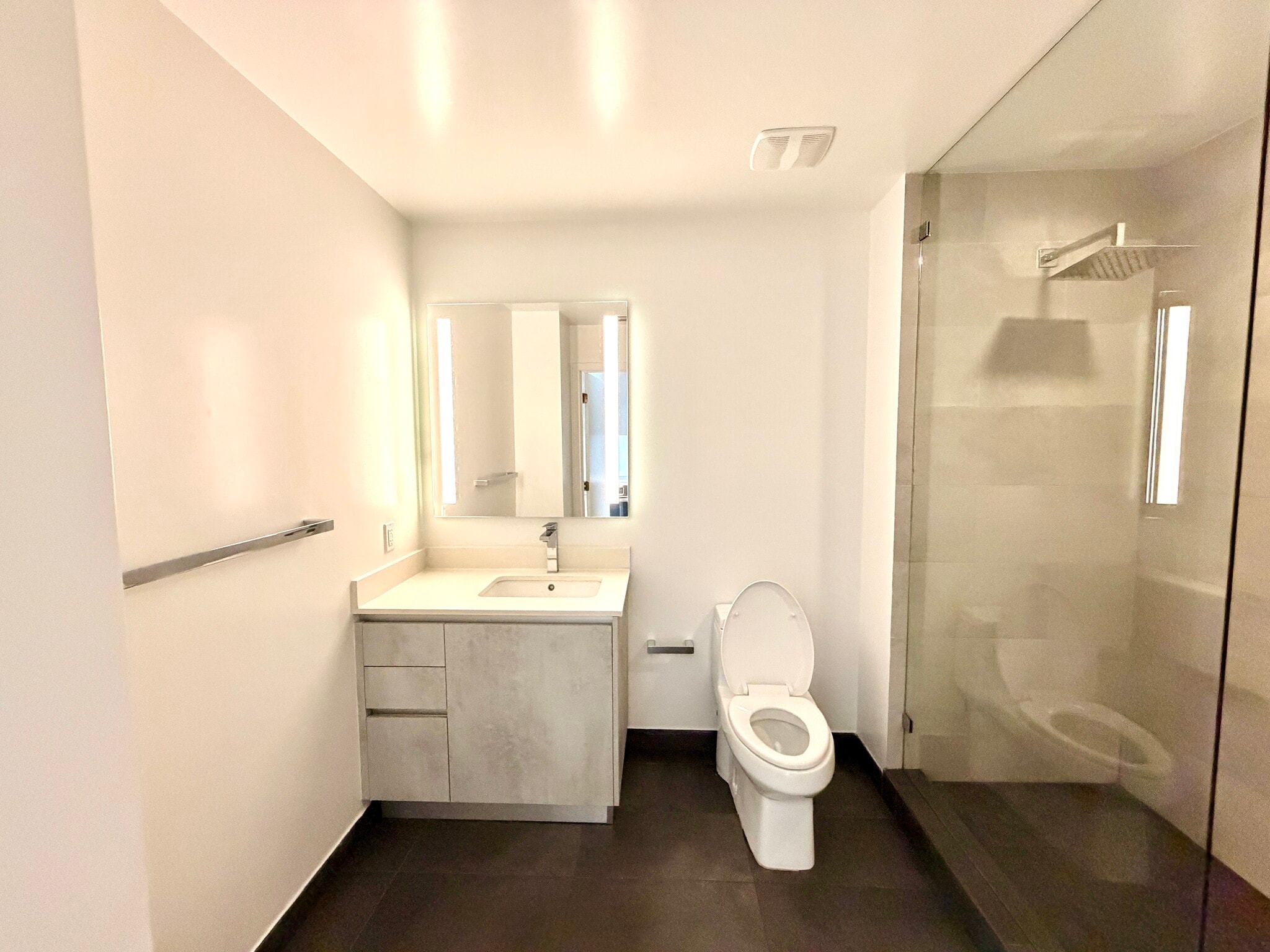 Building Photo - 328 NW 33rd St