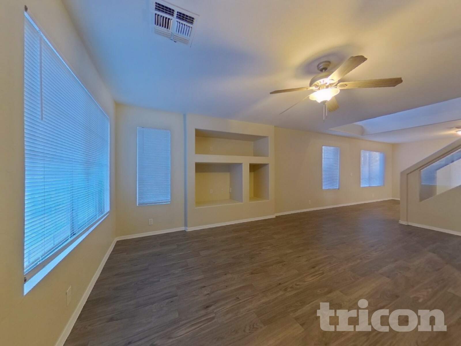 Building Photo - 1388 S Portland Ave