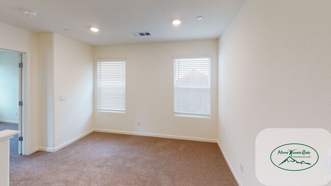 Building Photo - 371 Shafer Ave