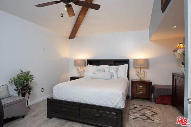 Building Photo - 8308 Flight Ave