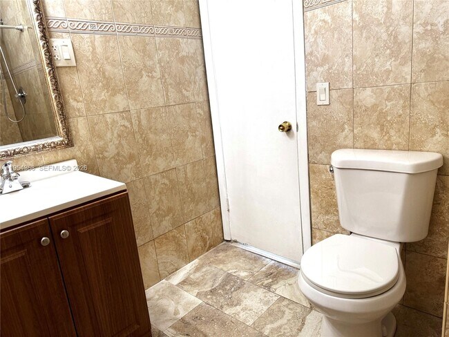 Building Photo - 1837 NW 17th Ave