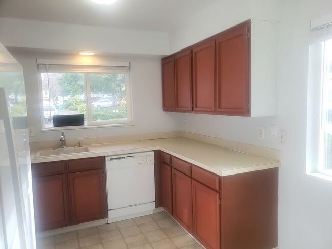 Building Photo - Wonderful Two-Level Beaverton Home with Backyard and Greenspace