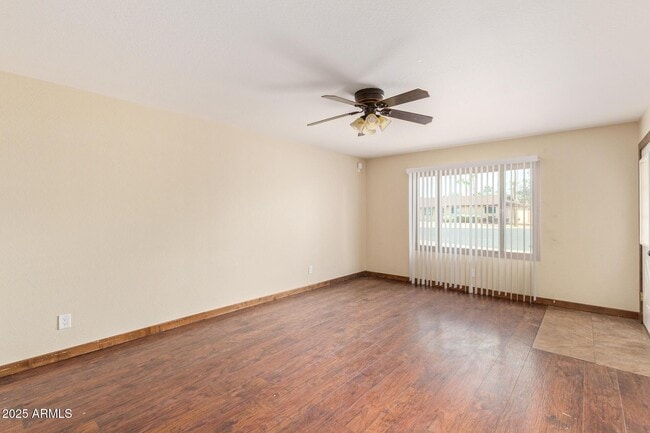 Building Photo - 319 E Riviera Dr