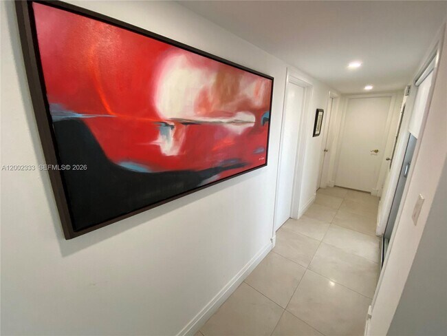 Building Photo - 9840 SW 69th Ave