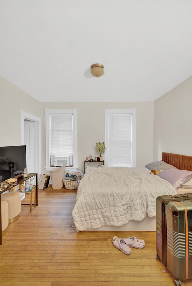 Building Photo - 2018 Pratt Ct