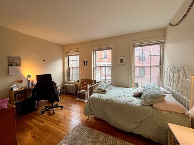 Building Photo - 81 W Cedar St