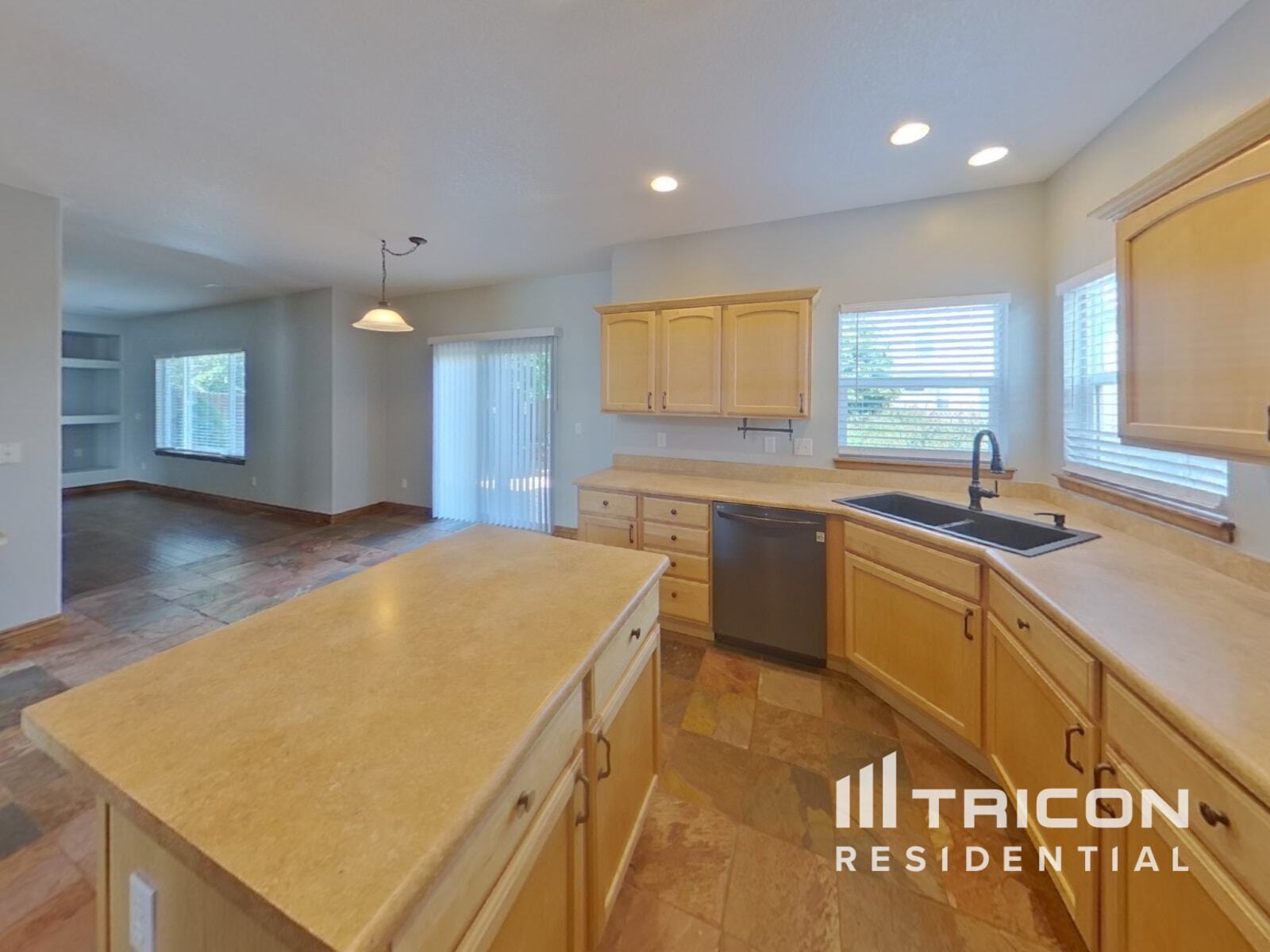 Building Photo - 4329 Centerville Dr