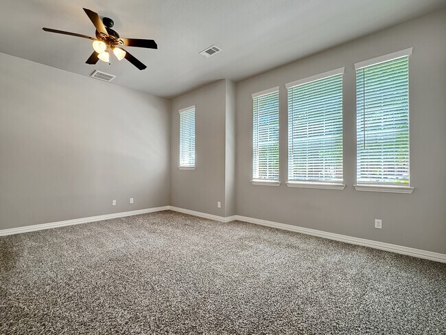 Building Photo - 5973 Country View Ln