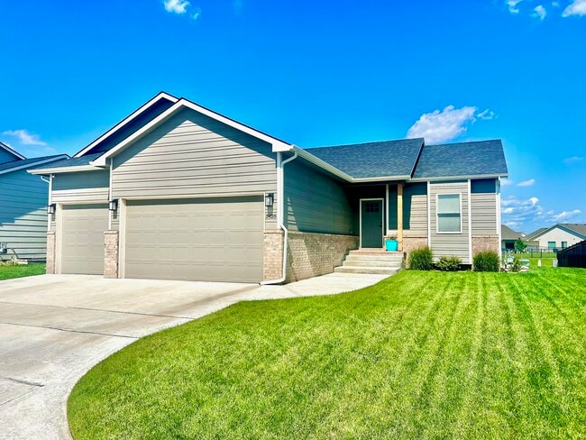 Primary Photo - 5428 N St Paul Ct