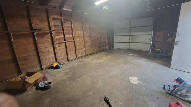 Building Photo - 208 Battlebell Rd