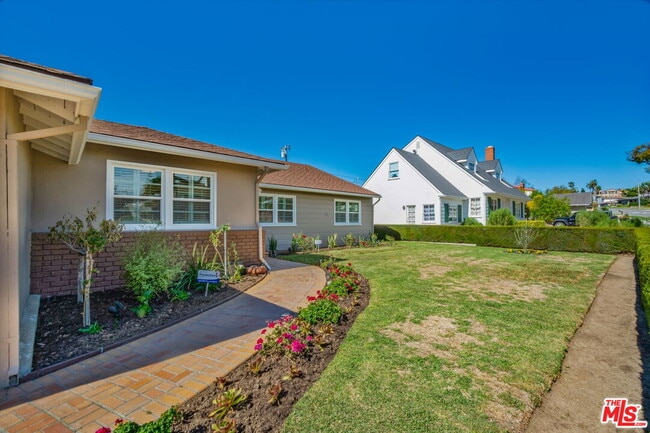 Building Photo - 5911 S Corning Ave