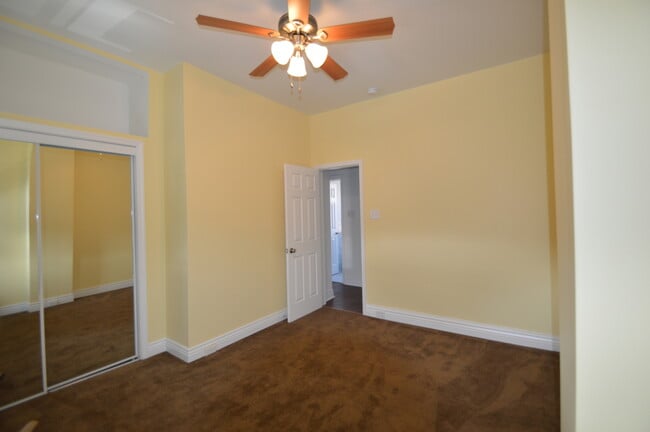 Building Photo - Beautifully Renovated 2BR Fishtown Home with Deck AVAIL 6/1