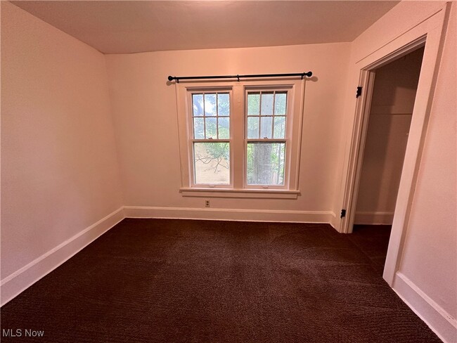 Building Photo - 214 15th St NW