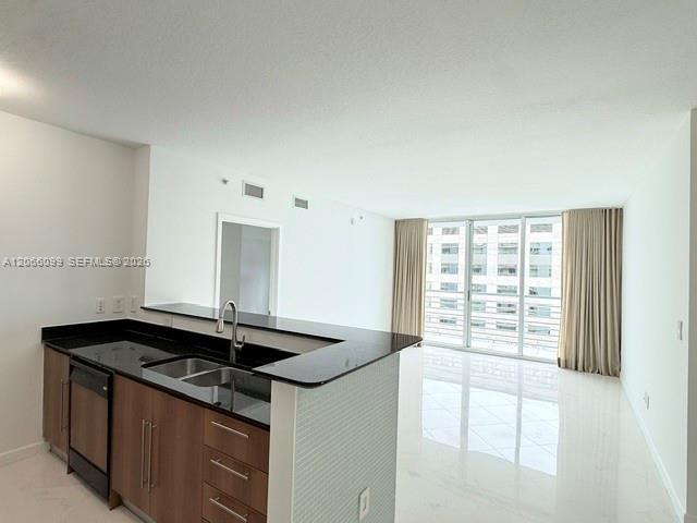 Building Photo - 335 S Biscayne Blvd