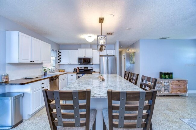 Building Photo - 5635 24th Ave N