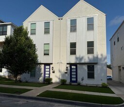 Building Photo - ** MOVE IN SUMMER 2026 ** 5-bedroom 5.5 Ba...