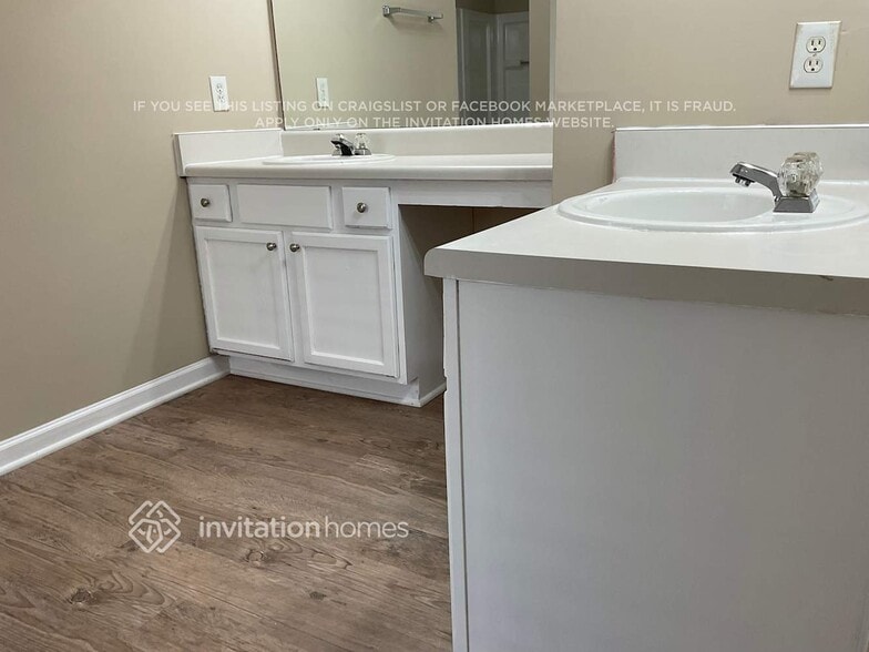 Building Photo - 2544 Tolliver Dr