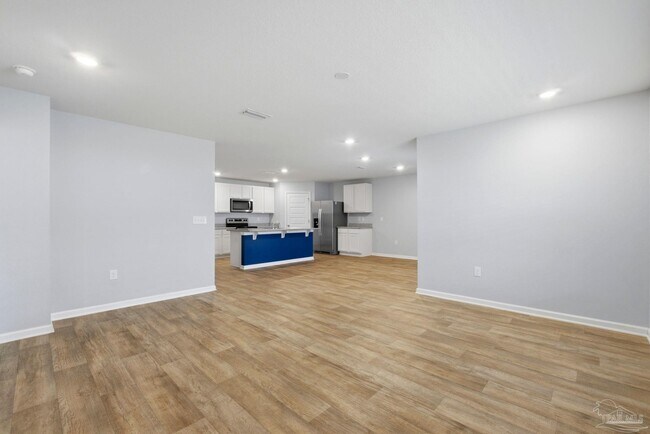 Building Photo - 5598 Guinevere Ln