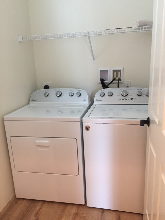 Building Photo - Lei Pauku - 3/2.5 bath Golf Course View