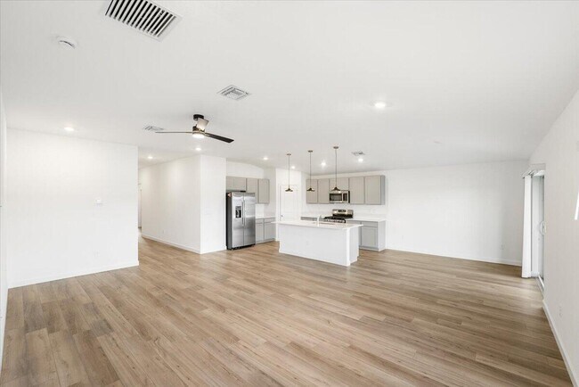 Building Photo - 6362 Windwood Wy