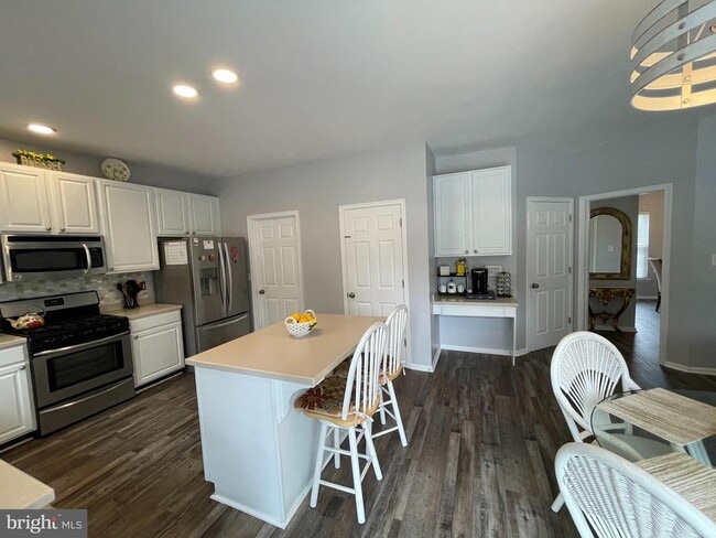 Building Photo - 728 Slate Hill Dr
