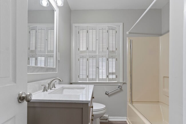 Building Photo - Williamsburg VA 3BR Rental – Updated Home with Granite Kitchen, Bonus Room & Fenced Backyard