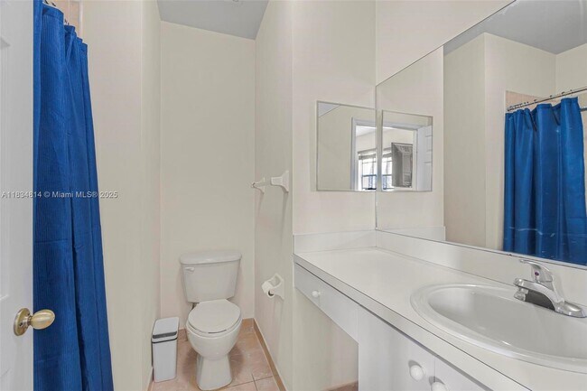 Building Photo - 755 E Mowry Ct