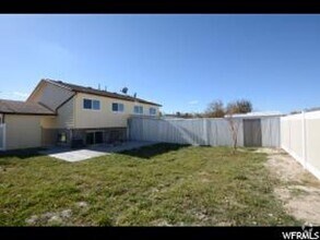 Building Photo - Renovated Duplex in Salt Lake City - GREAT...