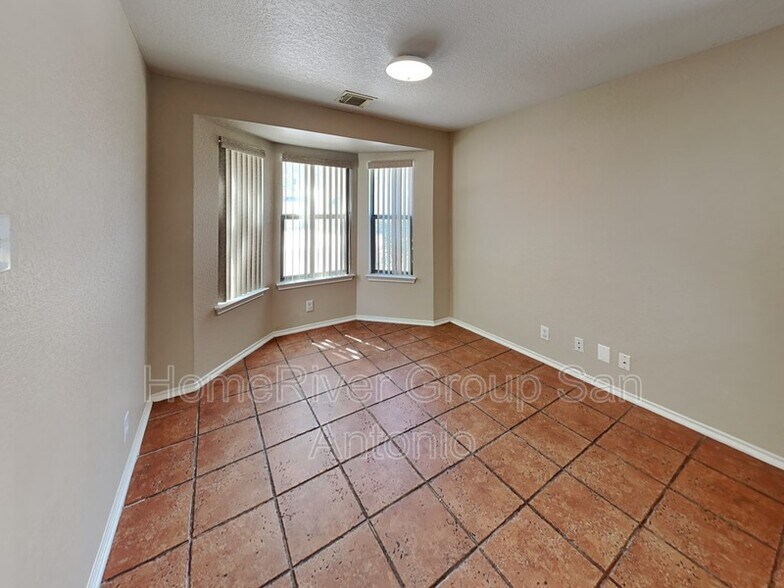 Building Photo - 51 Kenrock Ridge