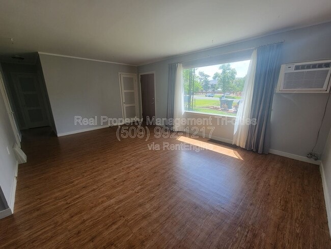 Building Photo - 312 Goethals Dr