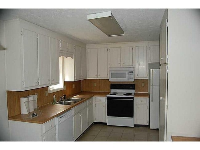 Building Photo - 771 Farm Creek Rd NE
