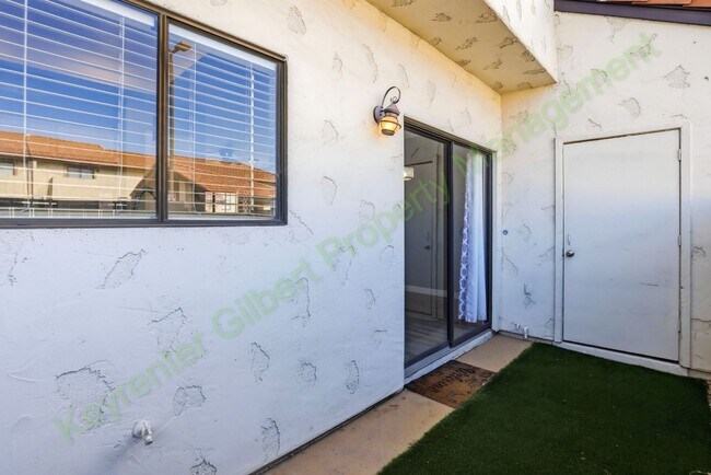 Building Photo - Charming Townhome Living in the Heart of Chandler – Community Pool & Prime Location!