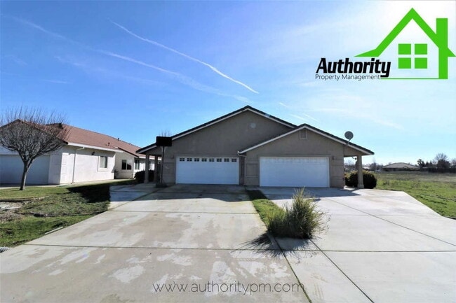 Building Photo - 22371 Rio Alto Dr