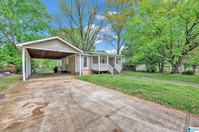 Building Photo - 3027 Cora Ave