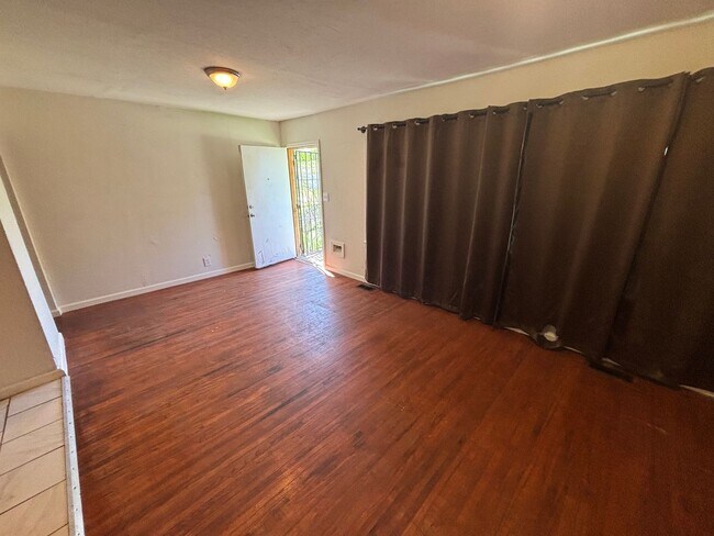 Building Photo - Tulsa Single Family Home for Rent 3 beds 2 bath