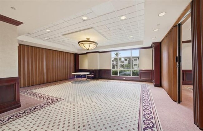 Building Photo - 9595 Collins Ave