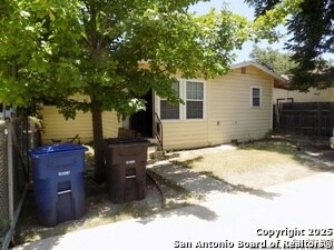 Building Photo - 636 W Norwood Ct