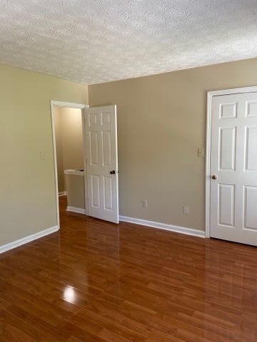Building Photo - 6586 Meadow Green Cir