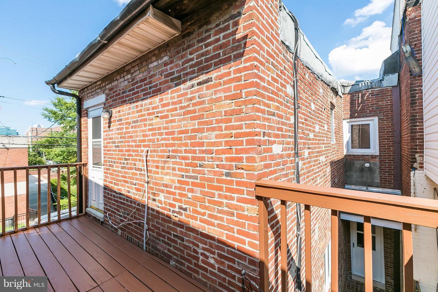 Building Photo - 1100 William Street