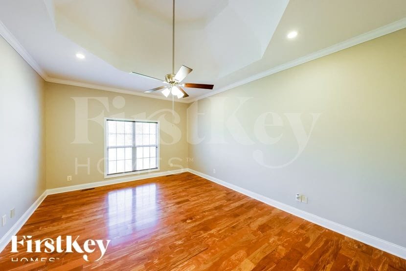 Building Photo - 8025 Brookhaven Ln