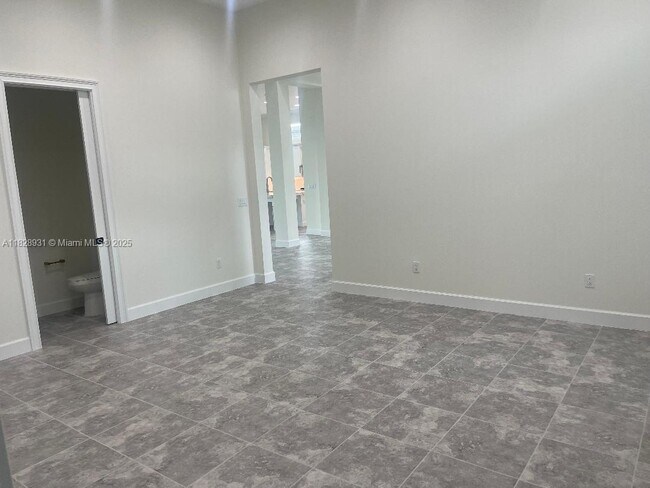 Building Photo - 4691 Estates Cir