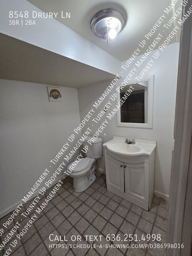 Building Photo - 8548 Drury Ln